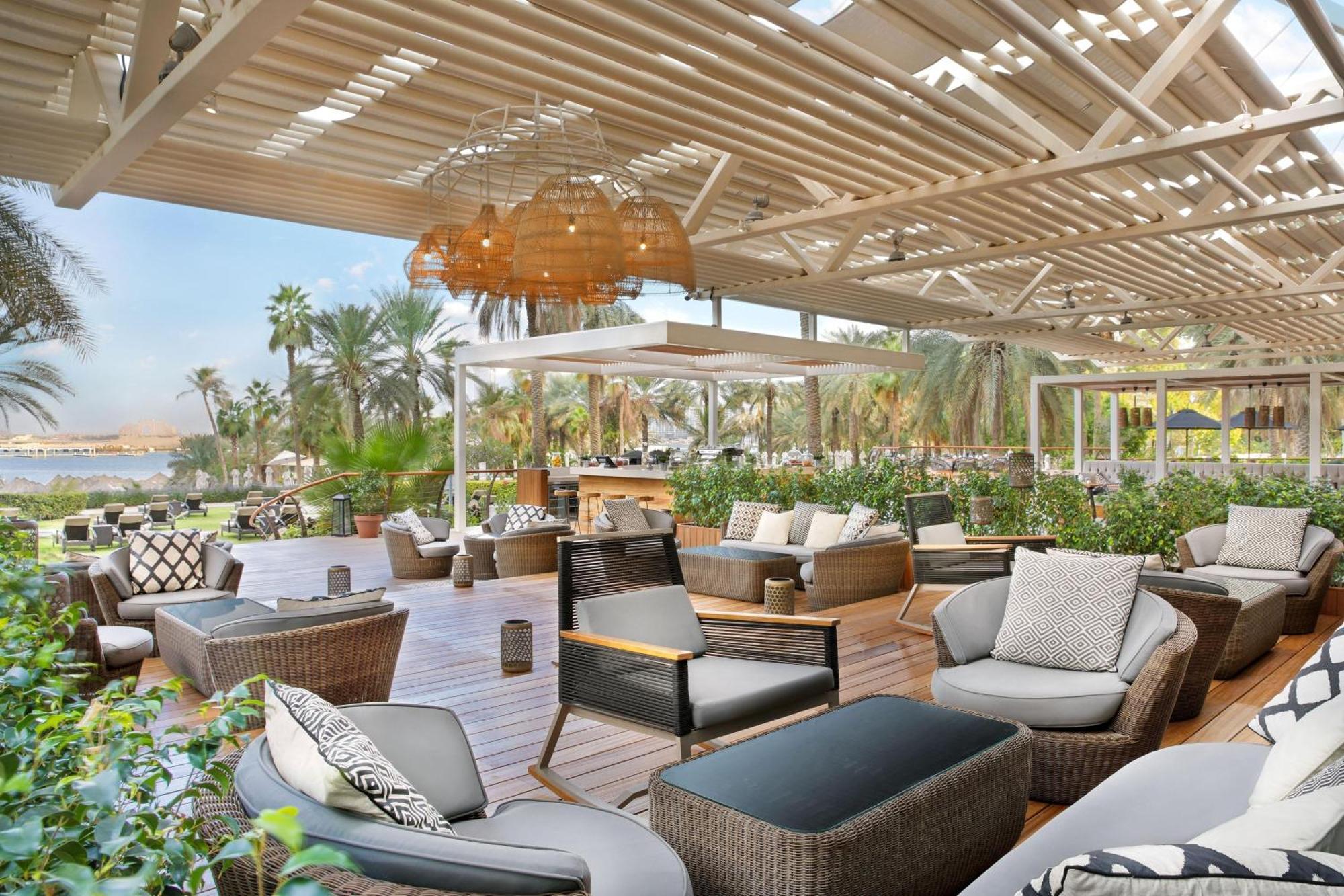 Le Meridien Mina Seyahi Beach Resort & Waterpark Дубай Екстериор снимка The Beach